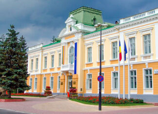 Record: toţi angajaţii din Primăria Râmnicu Vâlcea s-au vaccinat anti-COVID