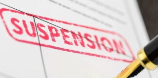 Pensiunea din Vâlcea, care a ars luni, a avut activitatea suspendată de ANPC din cauza camerelor cu pânze de păianjen, urme de mucegai, instalaţia sanitară cu urme de rugină, uşi deteriorate