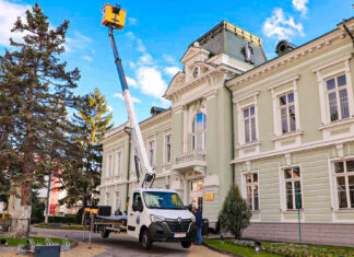 Aprinderea iluminatului festiv, concerte și spectacol de artificii, la deschiderea Târgului de Crăciun, în 30 noiembrie