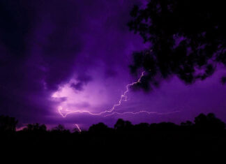 Cod galben de furtuni și ploi torențiale în vestul și sud-vestul țării